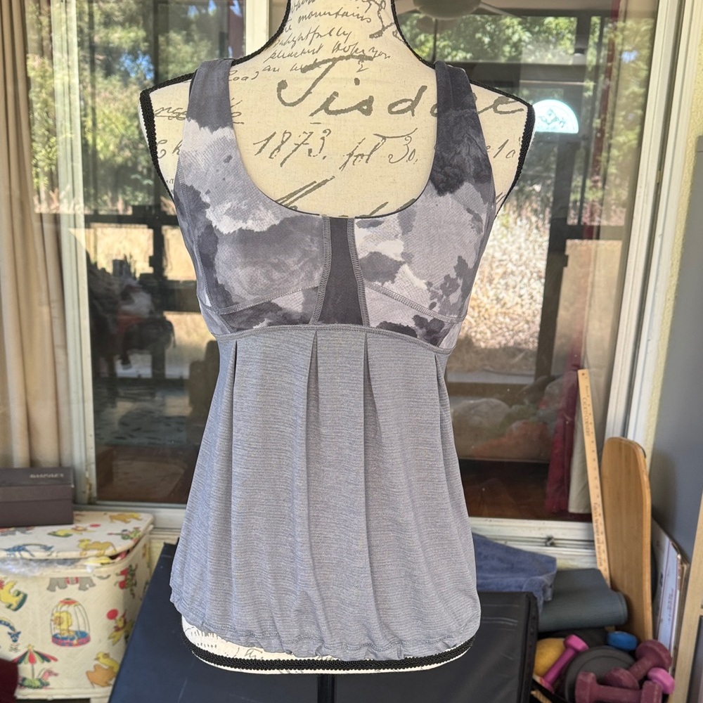 Lululemon Athletica Gray Camouflage Tank Top XS
